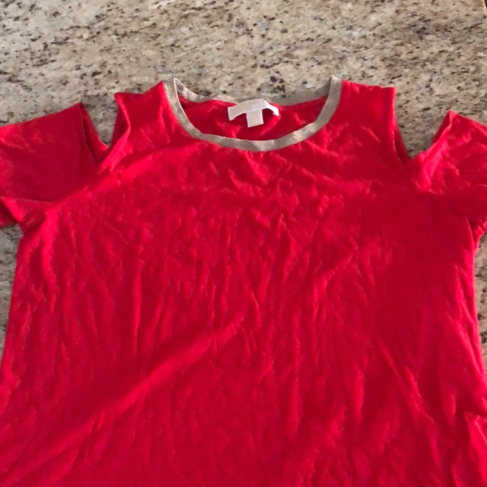 Cold shoulder MK top